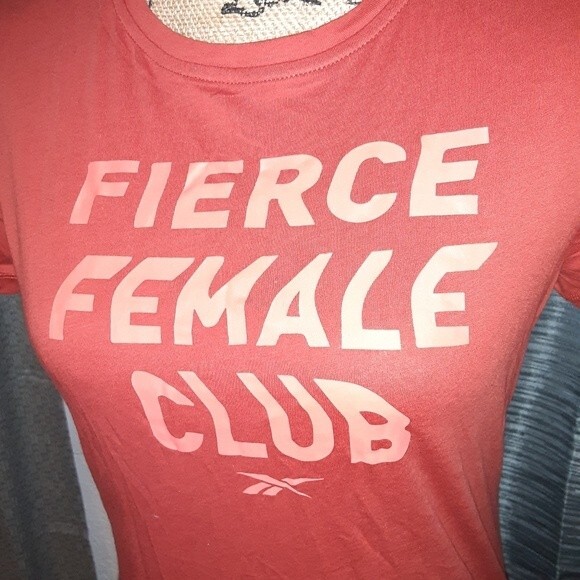 Reebok Small Fit Fierce Female Graphic T-Shirt NWT - Picture 4 of 5
